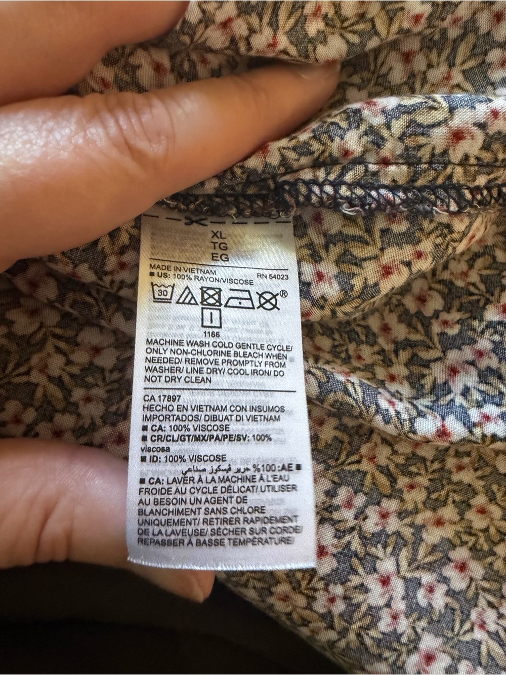 Old Navy Floral V-Neck Peasant Blouse - Picture 4 of 4
